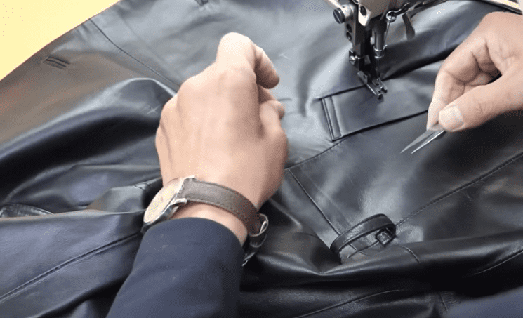 Процесс производства мужского кожаного пальто (ВИДЕО)