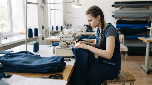 Як розкроїти накладну кишеню з клапаном: частина 1 — побудова лекал та точний розкрій